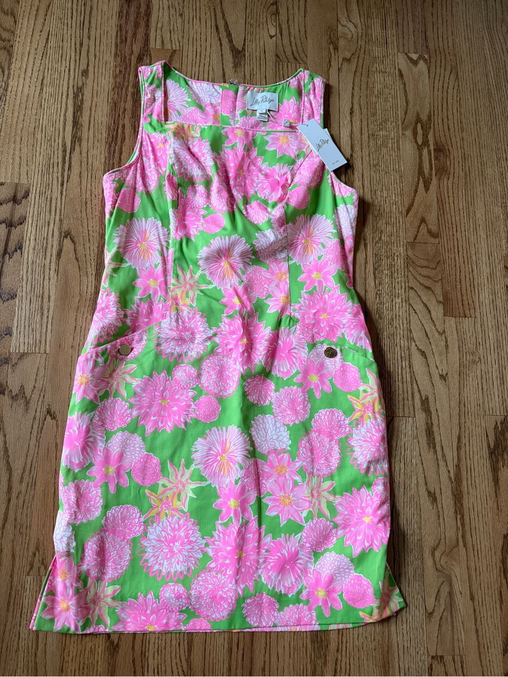 The Lilly Shift Dress by Lilly Pulitzer. Size 8